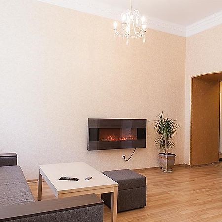 Apartment Vozle Teatra Opery I Baleta 리비프 외부 사진